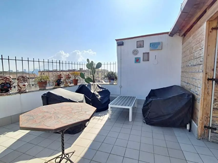 Immagine 5 di Appartamento in vendita  in Vico Castrucci a Napoli