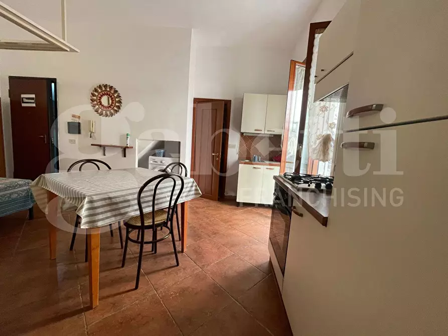 Immagine 2 di Appartamento in vendita  in Vico 11 Lungomare Caboto, 41 a Gaeta