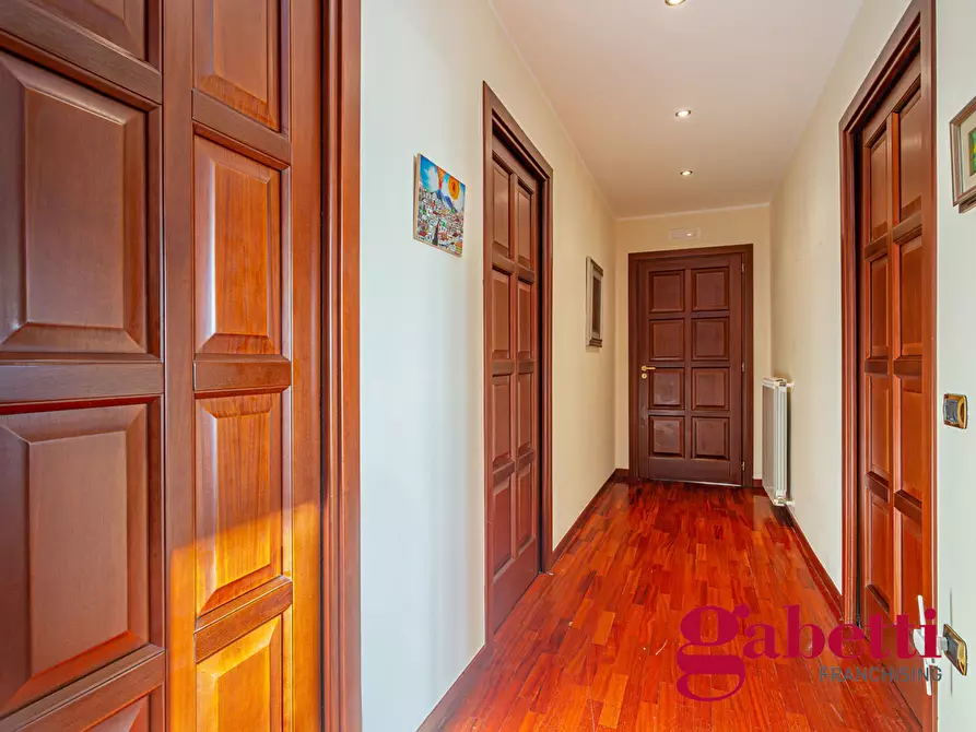 Immagine 14 di Appartamento in vendita  in Via San Domenico, 29 a Napoli