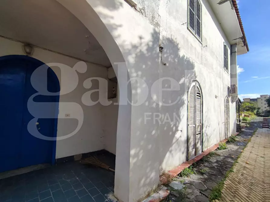 Immagine 13 di Casa indipendente in vendita  in Via Prota, 25 a Torre Annunziata