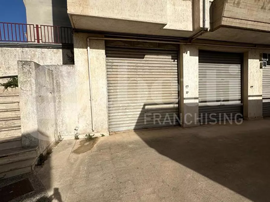 Immagine 23 di Ufficio in affitto  in Via Nino Sansone a Ostuni