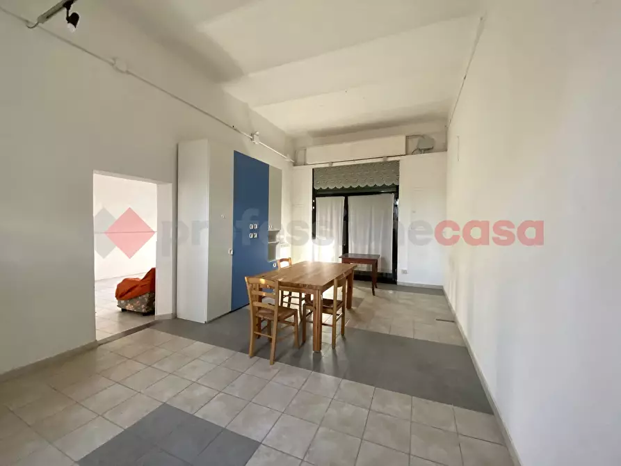 Immagine 3 di Negozio in affitto  in Via Masini a Castelfiorentino