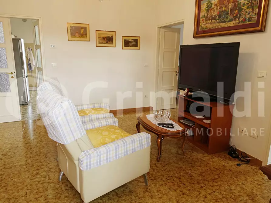 Immagine 1 di Appartamento in vendita  in Via AURELIA, 1 a Massa