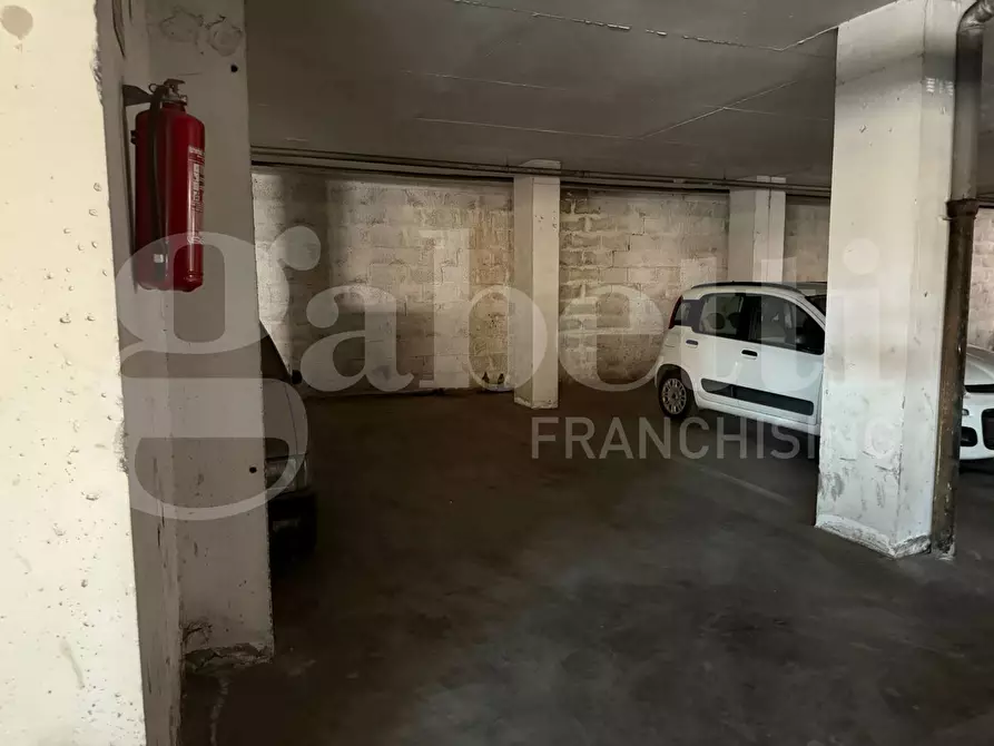 Immagine 4 di Appartamento in vendita  in Via Petrioli, 10 a Roma