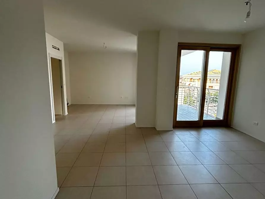 Immagine 3 di Appartamento in vendita  in Via Giovanni XXIII, 50 a Tortoreto
