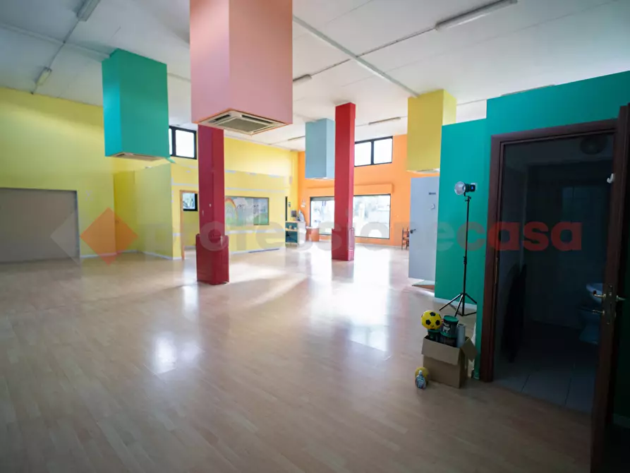 Immagine 9 di Attività commerciale in vendita  in Via Osteria della Fontana, 11 a Anagni