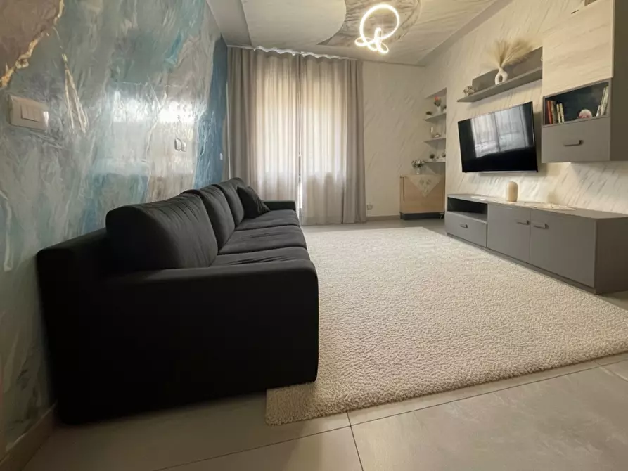 Immagine 1 di Appartamento in vendita  in Piazza cavour, 7 a Abbiategrasso