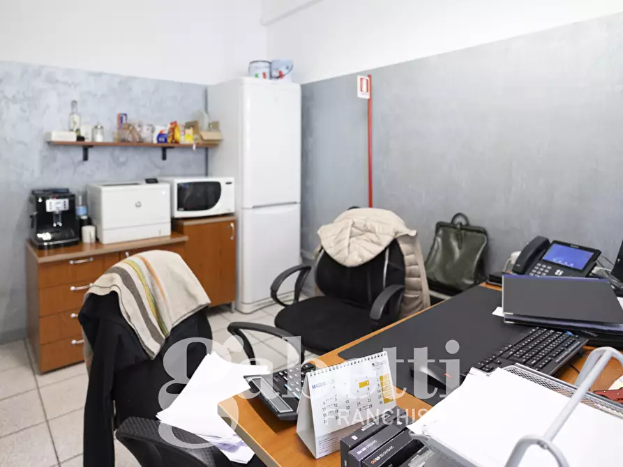 Immagine 10 di Negozio in vendita  in Via Vandalino, 142 a Torino