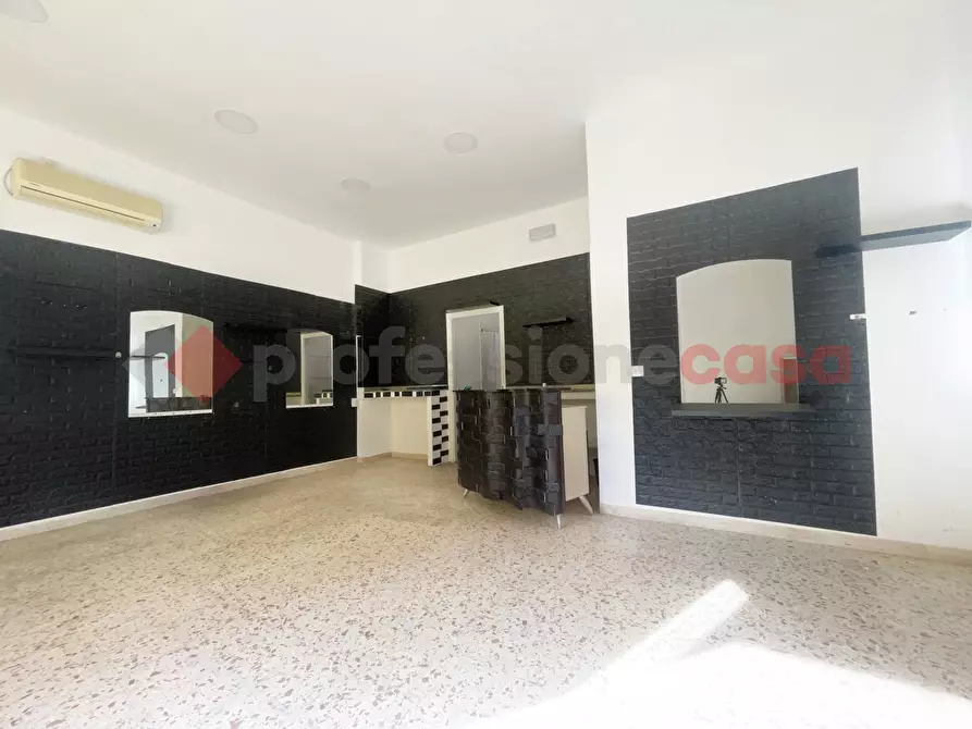 Immagine 10 di Negozio in affitto  in Via Paolessi, 61 a Rieti