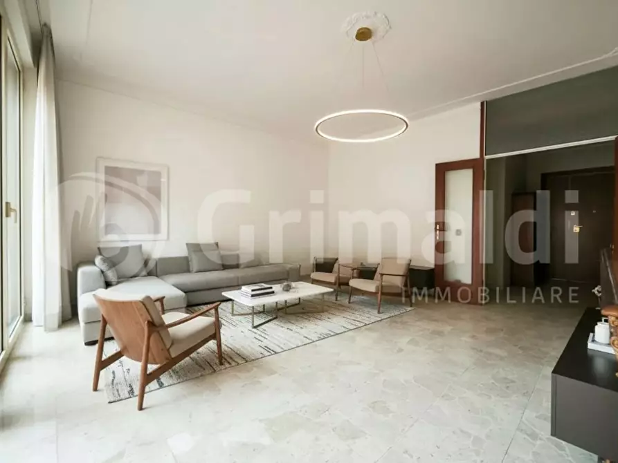 Immagine 3 di Appartamento in vendita  in Viale XX SETTEMBRE, 74 a Carrara