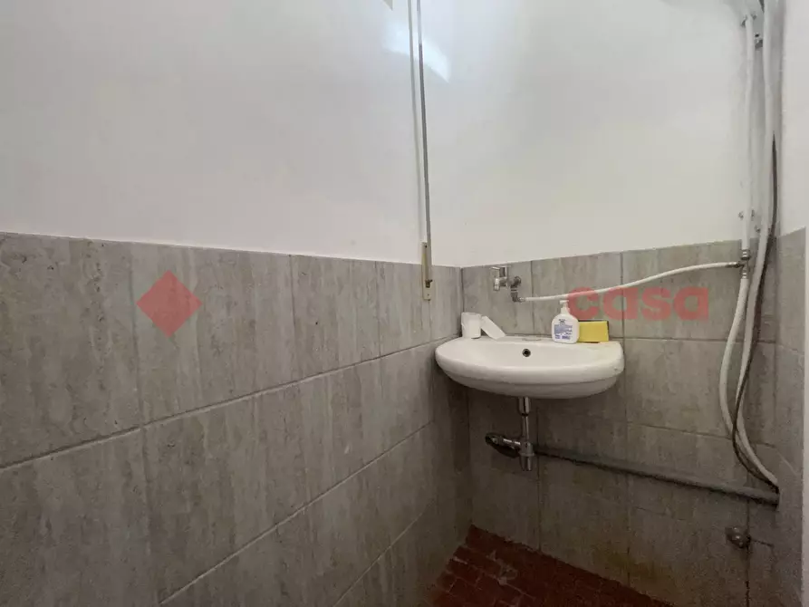 Immagine 3 di Negozio in affitto  in Via Paolessi, 61 a Rieti