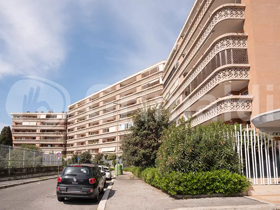 Immagine 35 di Appartamento in vendita  in Via Roberto Ago, 50D a Roma