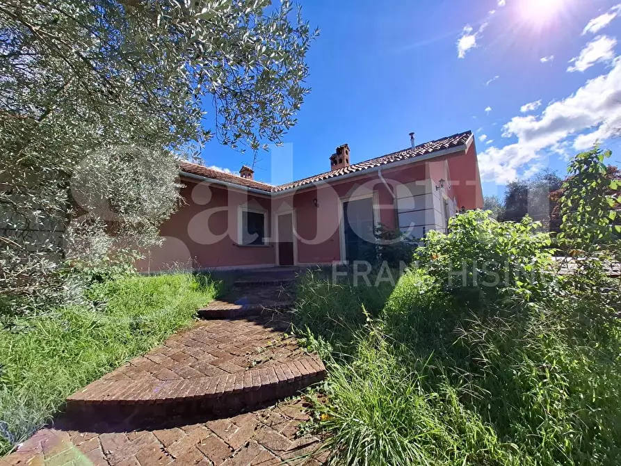 Immagine 1 di Villa in vendita  in Via Colle Marchitto, snc a Sora