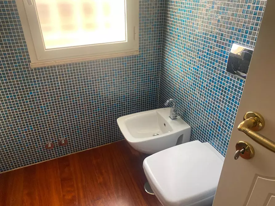 Immagine 28 di Appartamento in affitto  in Via Della Pineta Sacchetti, 100 a Roma