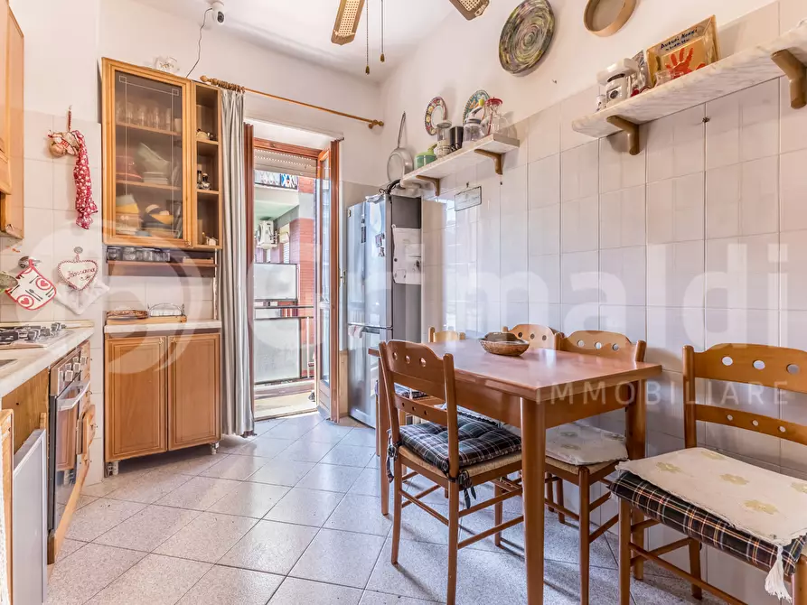 Immagine 15 di Appartamento in vendita  in Via Verolengo, 1 a Roma