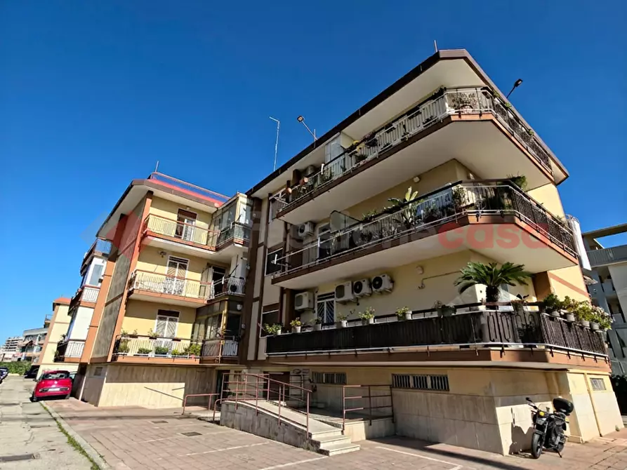 Immagine 30 di Appartamento in vendita  in Via GIUSSO a Bari