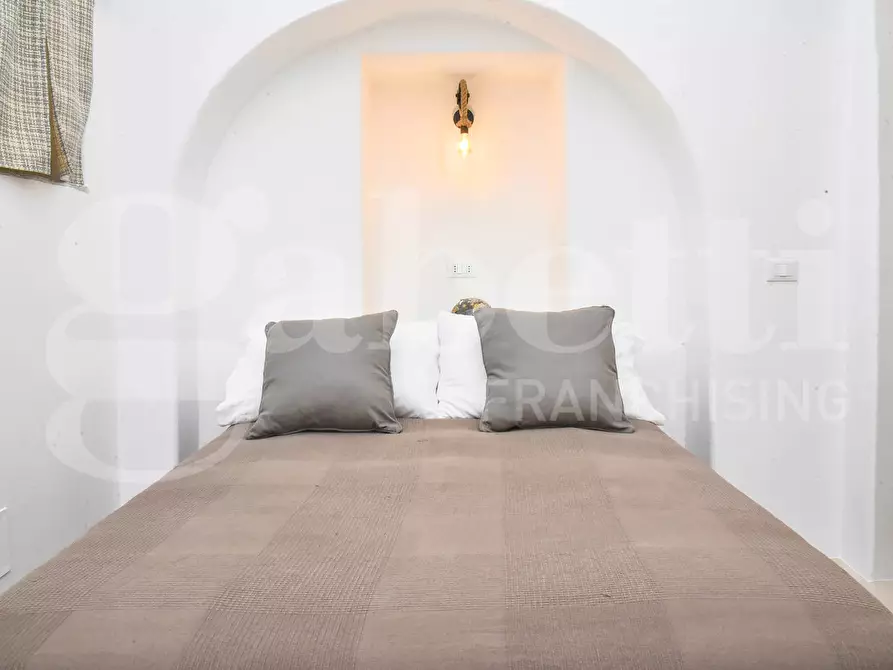 Immagine 3 di Casa indipendente in vendita  in Via GiosuÃ¨ Carducci, sn a Ostuni