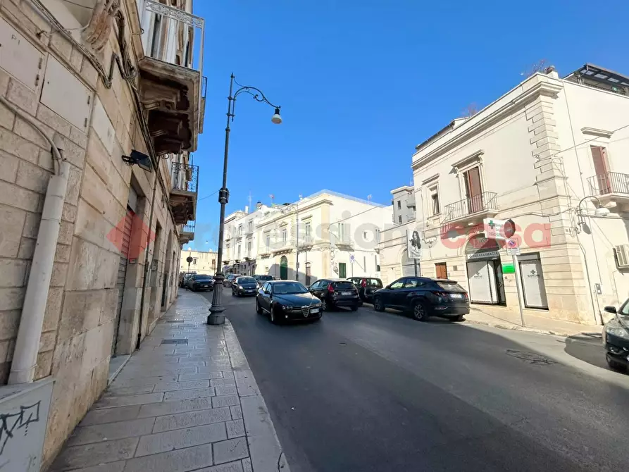 Immagine 3 di Negozio in vendita  in Via estramurale a Putignano