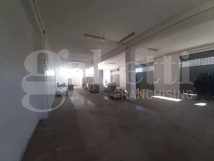 Immagine 4 di Capannone industriale in vendita  in Via foggia, sn a Ostuni