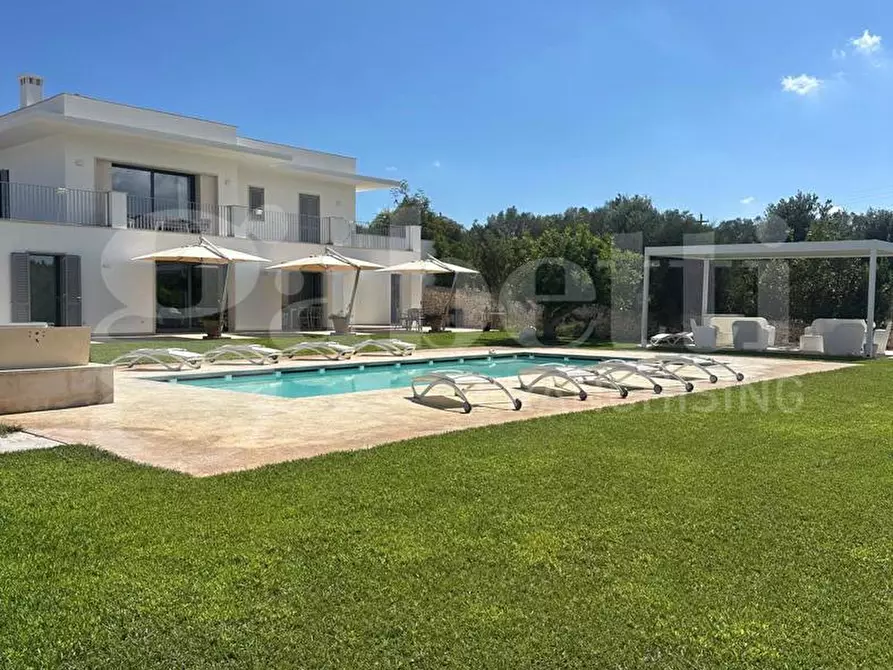 Immagine 3 di Villa in vendita  in Contrada SAN BENEDETTO, sn a Ostuni