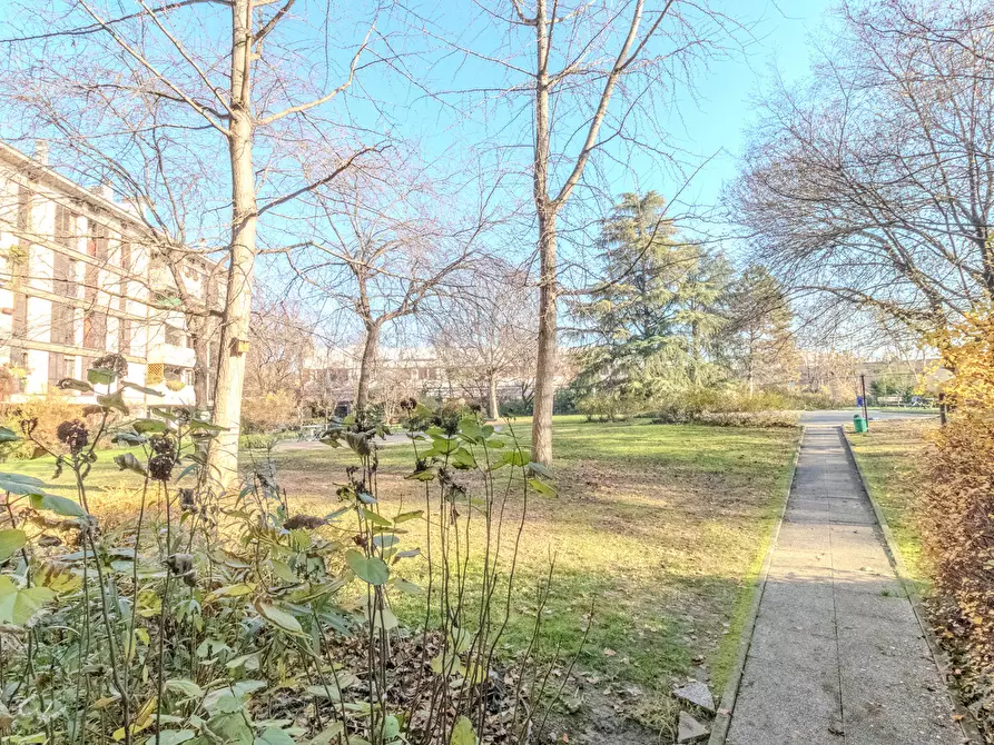 Immagine 18 di Box auto in vendita  in Via San Donato, 46 a Bologna