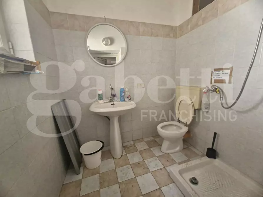 Immagine 12 di Laboratorio in vendita  in Via Bergamo a Palermo