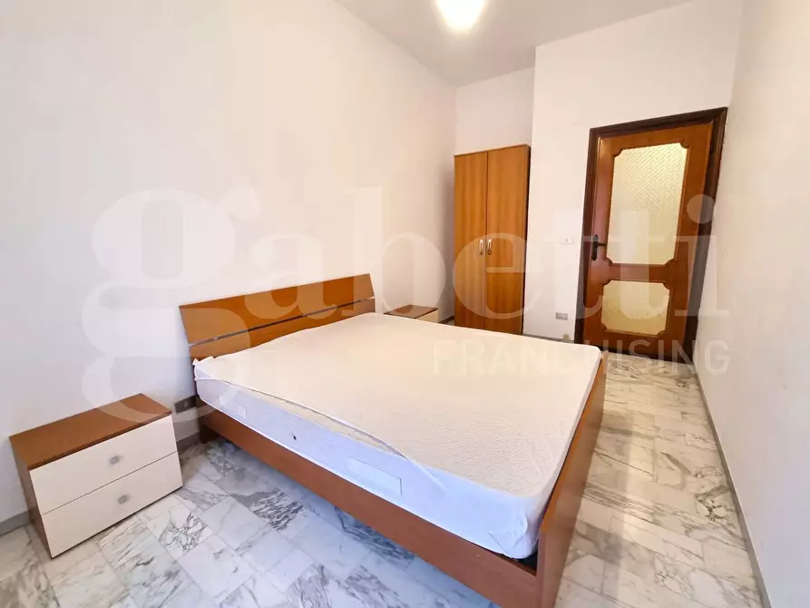 Immagine 11 di Appartamento in vendita  in Via Camillo Sbarbaro a Finale Ligure