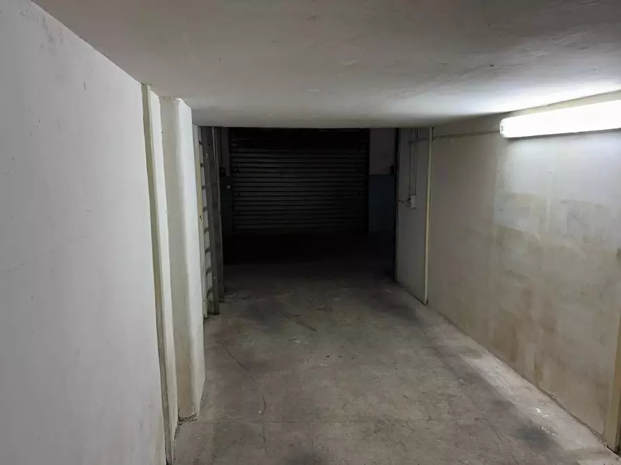 Immagine 18 di Box auto in vendita  in Via San Giorgio Vecchio, 105 a San Giorgio A Cremano