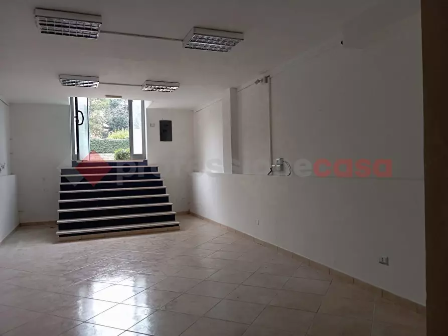 Immagine 11 di Negozio in affitto  in Via Trento e Trieste a Spoleto