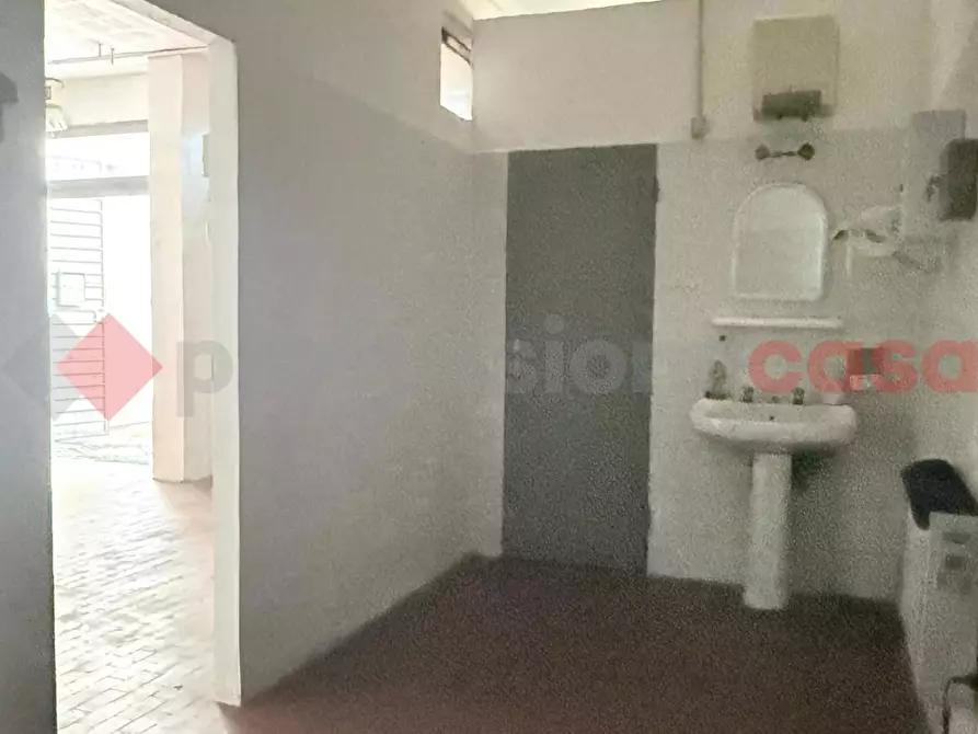 Immagine 7 di Magazzino in vendita  in Via Enrico Mattei, 22 a Bologna