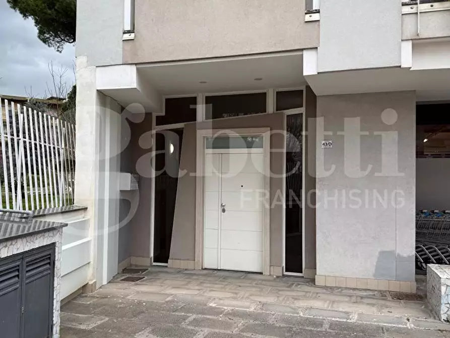 Immagine 30 di Appartamento in vendita  in Via Nazionale Appia a Curti