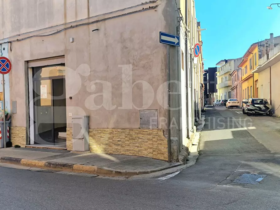 Immagine 7 di Negozio in affitto  in Via monserrato, 179 a Sestu