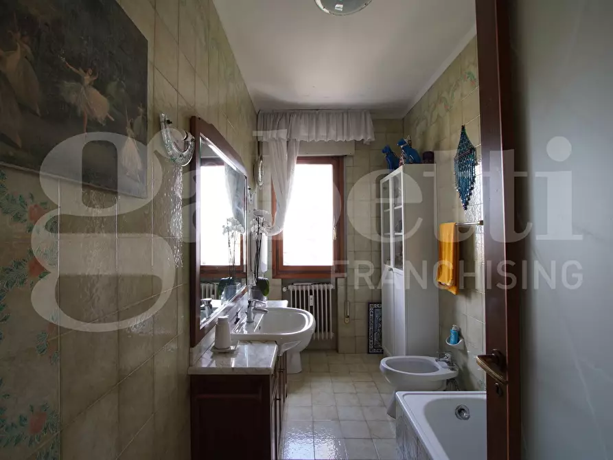Immagine 21 di Appartamento in vendita  in Corso del Popolo, . a Venezia