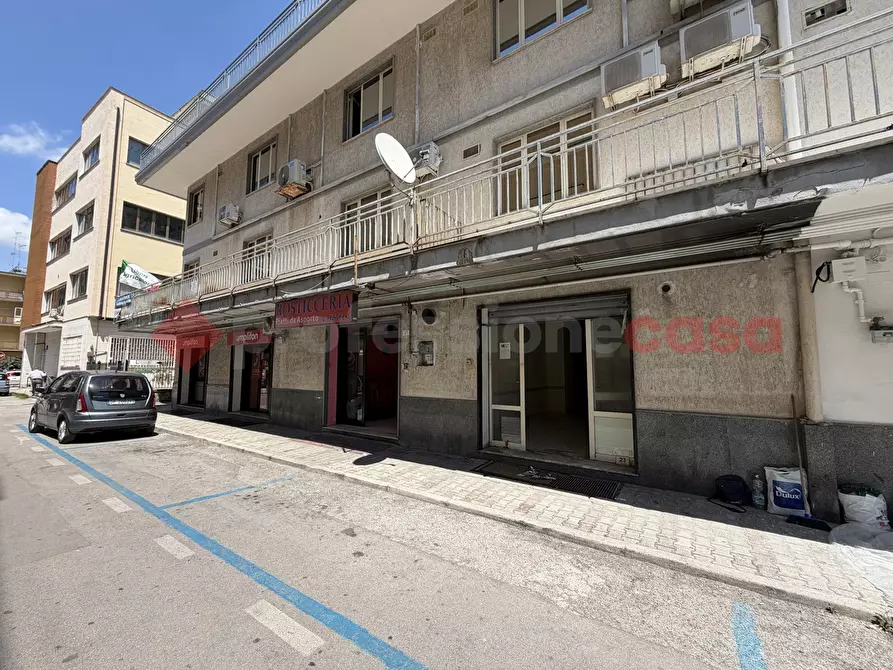 Immagine 3 di Negozio in vendita  in Via Lugnano, snc a Santa Maria Capua Vetere
