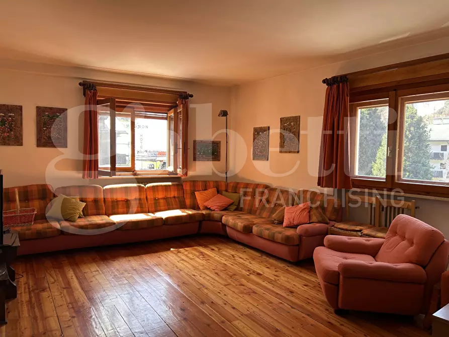 Immagine 14 di Appartamento in vendita  in Via Corno D'Aola, 5 a Ponte Di Legno