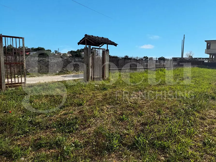 Immagine 3 di Terreno residenziale in vendita  in Via Marra, snc a Capua