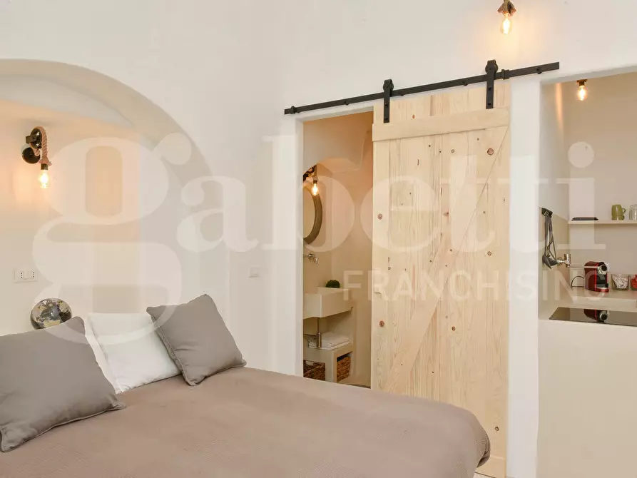 Immagine 11 di Casa indipendente in vendita  in Via GiosuÃ¨ Carducci, sn a Ostuni