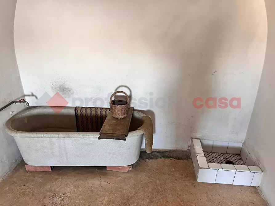 Immagine 27 di Casa indipendente in vendita  in Piazza Re Ferdinando IV di Borbone, 22 a Alberobello