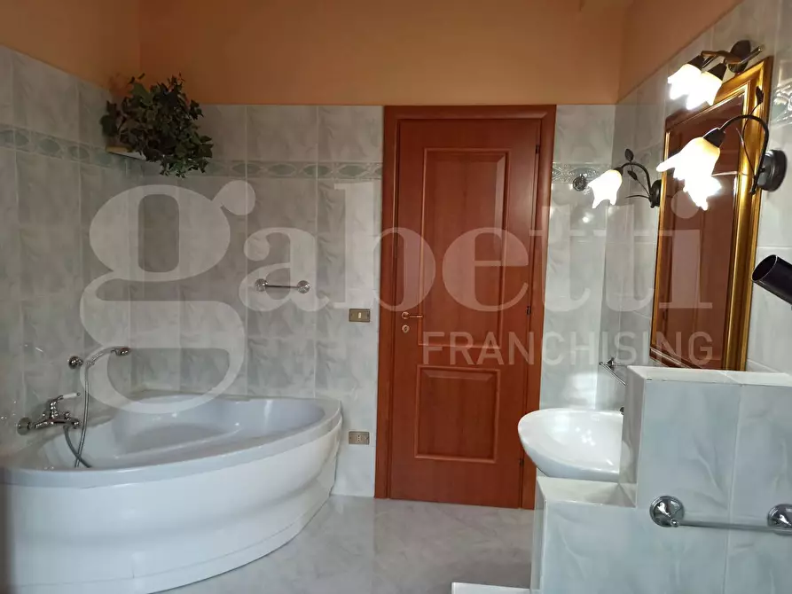 Immagine 23 di Villa in vendita  in Via TRAVERSA EMILIA, 16 a Catanzaro