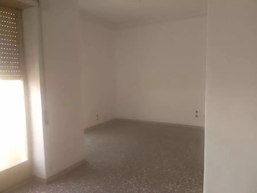 Immagine 2 di Appartamento in vendita  in Piazza G.Di Vittorio, 114 a Taranto