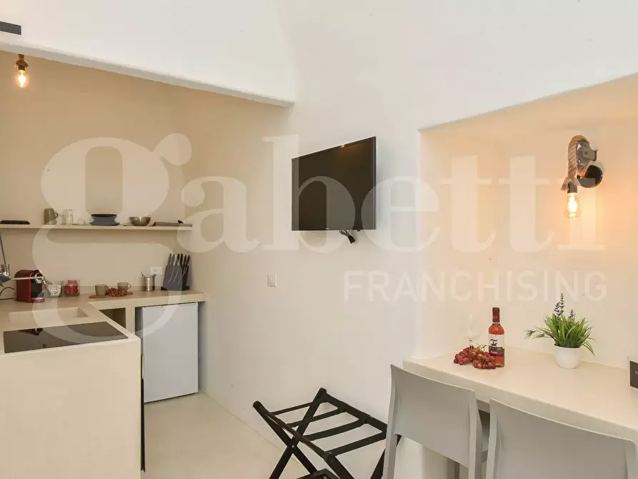 Immagine 4 di Casa indipendente in vendita  in Via GiosuÃ¨ Carducci, sn a Ostuni