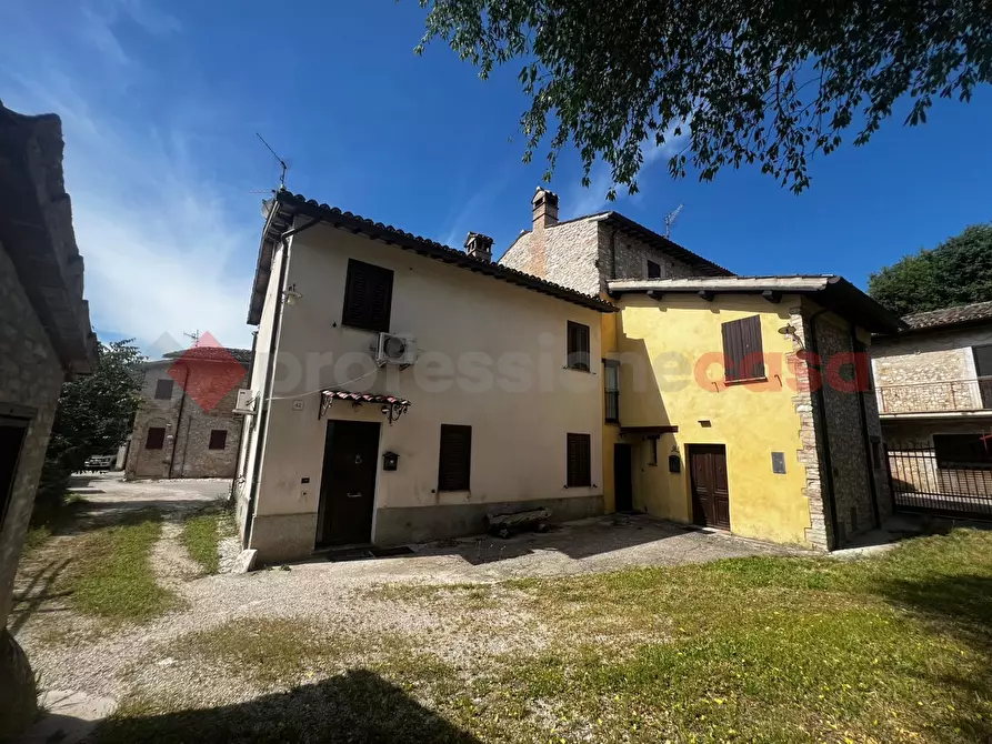 Immagine 3 di Terratetto in vendita  in Via fraz. San Giacomo, via Inghilterra a Spoleto