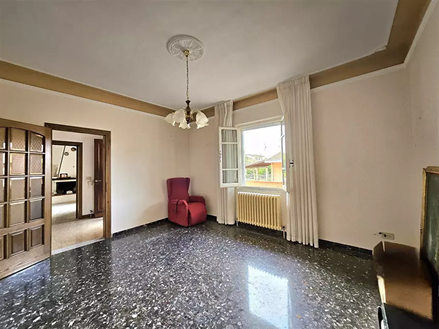 Immagine 4 di Appartamento in vendita  in Via COCOMBOLA, 78 a Massa