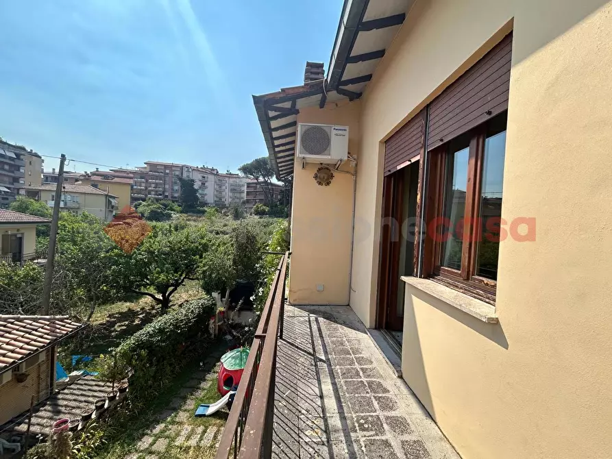 Immagine 7 di Appartamento in vendita  in Via Vecchia di Marino a Grottaferrata