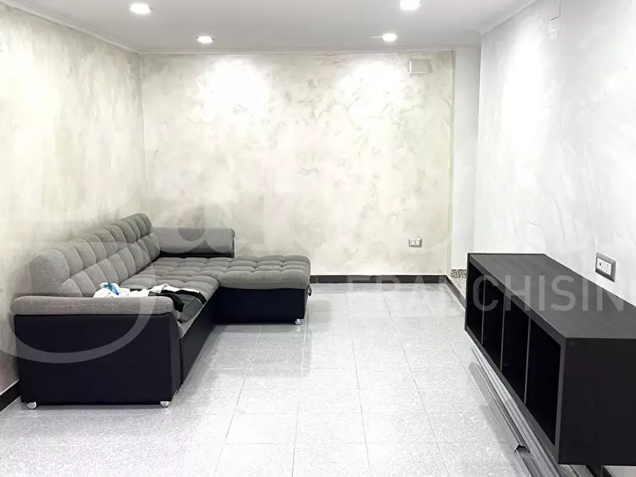 Immagine 4 di Appartamento in vendita  in Via Camillo Porzio a Napoli
