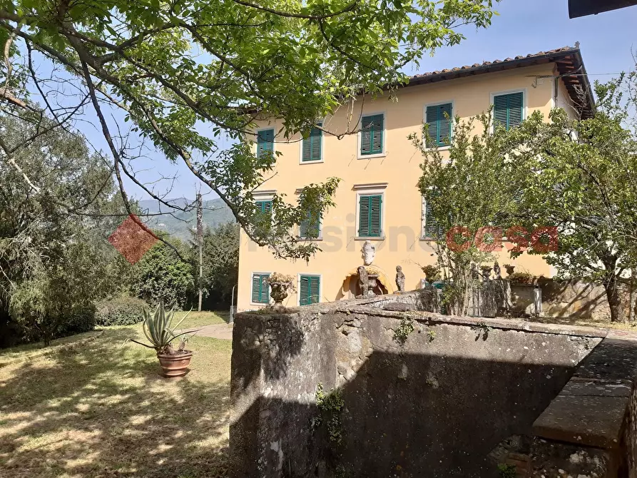Immagine 18 di Villa in vendita  in Via villa del vescovo, 41 a Uzzano