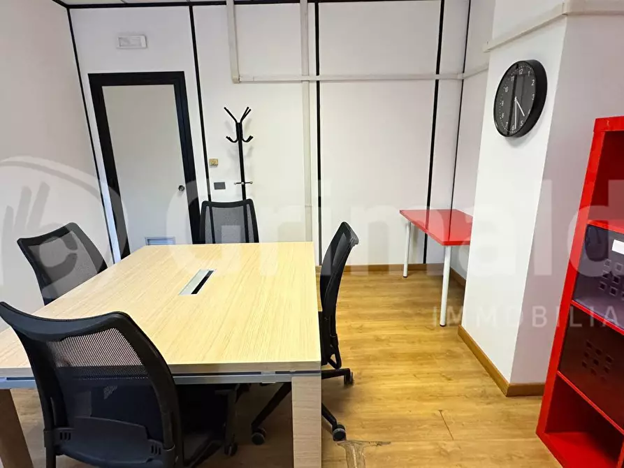 Immagine 16 di Ufficio in affitto  in Via Cornelia, 498 a Roma