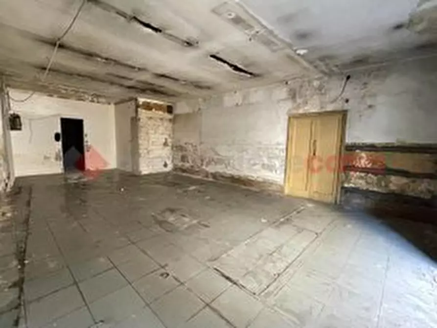 Immagine 2 di Negozio in vendita  in Via PORTA ROMANA, 10 a Terracina
