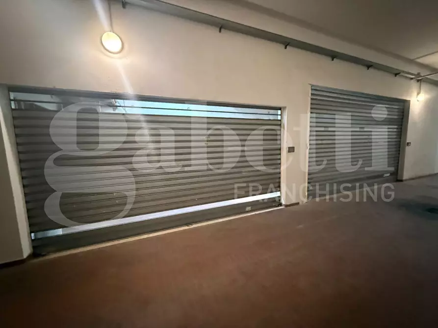 Immagine 4 di Box auto in vendita  in Via Di Torrevecchia, 967 a Roma