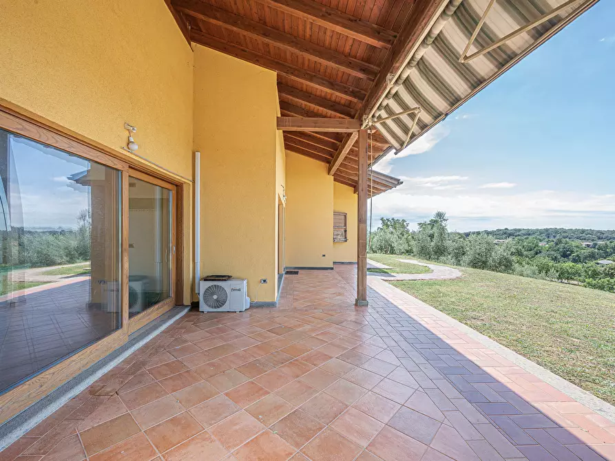 Immagine 21 di Villa in vendita  in Via Canale, 64 a Manziana